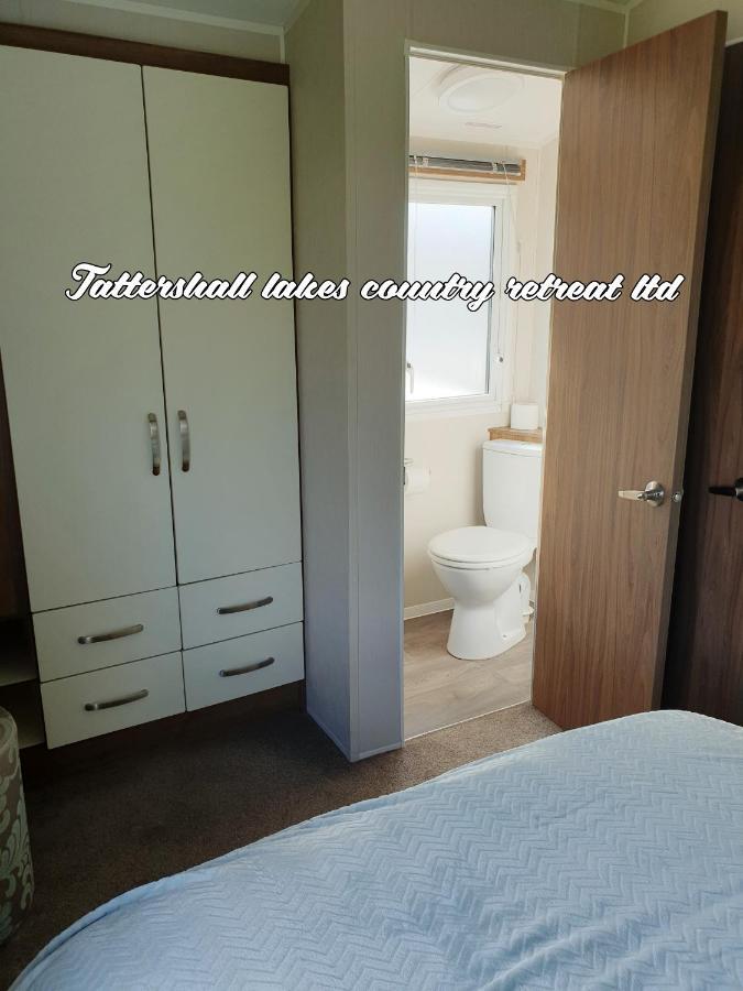 Villa Tattersall Lakes Country Retreat à Dogdyke Extérieur photo